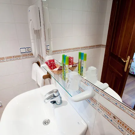 Hotel Costa De Rodiles 2*