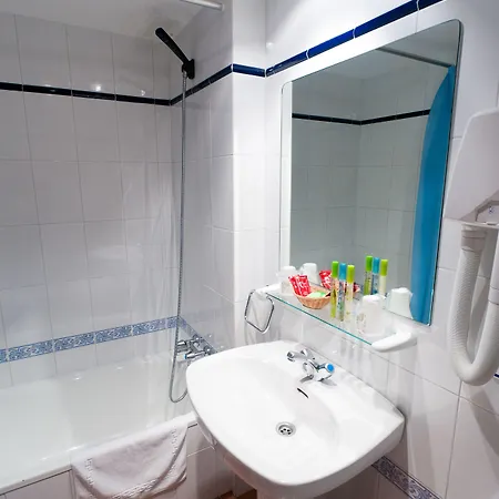 فندق Costa De Rodiles